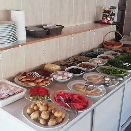 Δωμάτια σε οικογενειακή κατοικία Meltem *